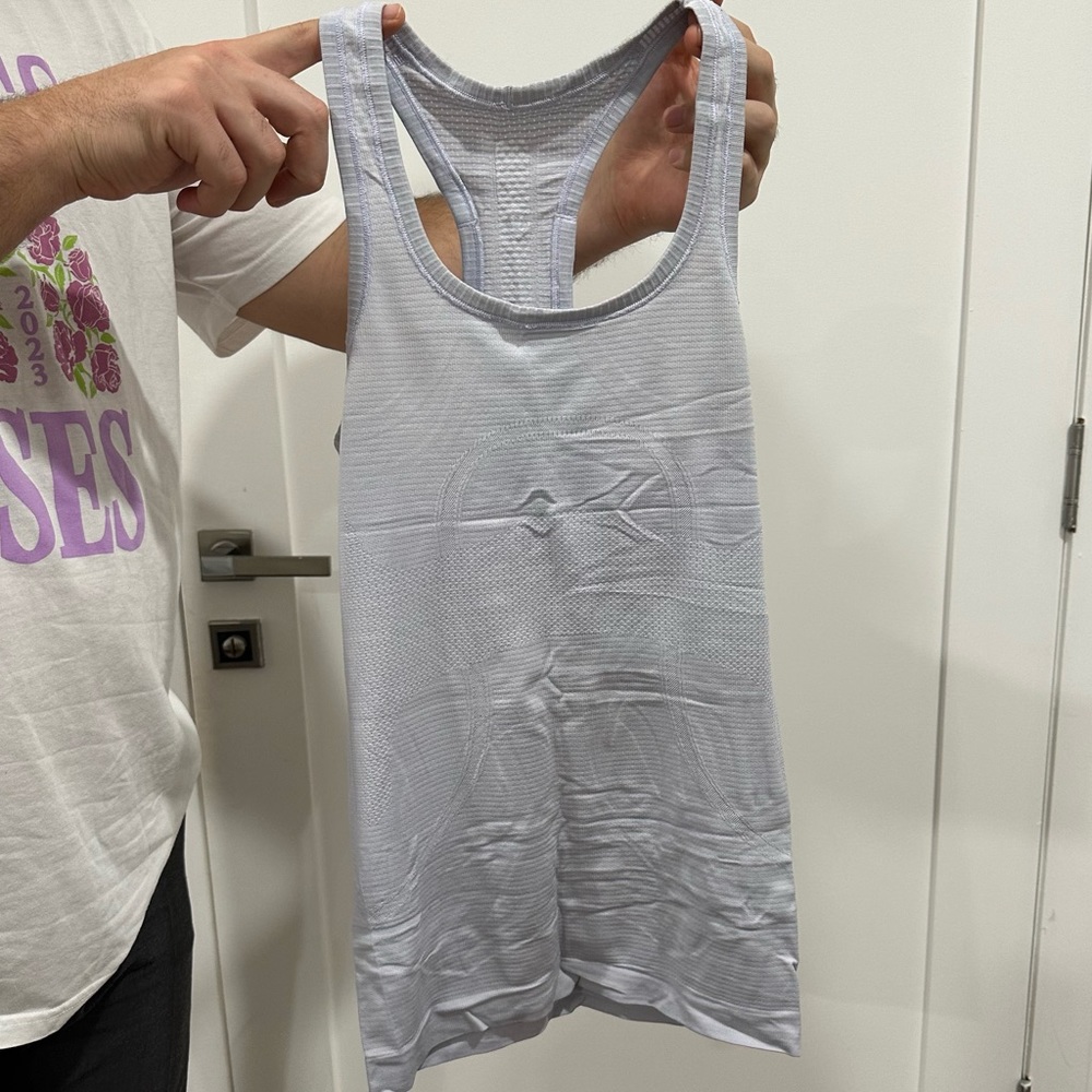 LULULEMON TANK